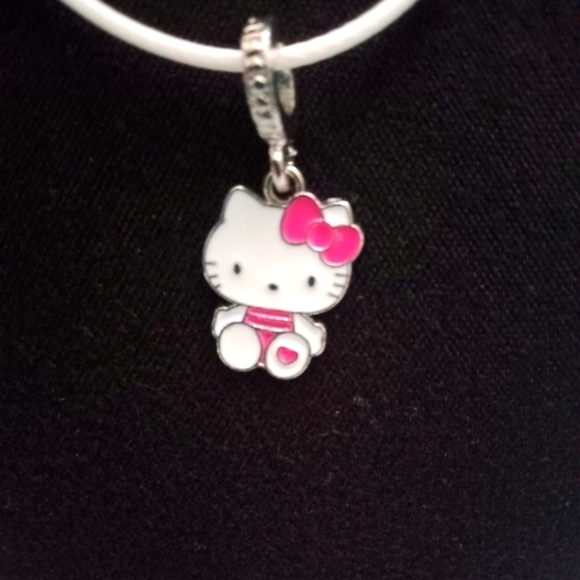 NEW Hello Kitty Corded 18" Necklace - Picture 1 of 2